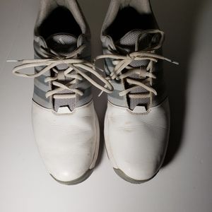 Mens Adidas spikless golf shoes